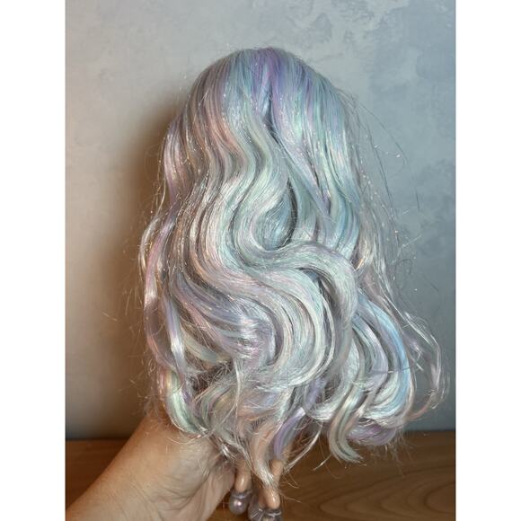 Rainbow High Pacific Coast Margot De Perla Doll Iridescent Opal Lilac Purple - Picture 8 of 9